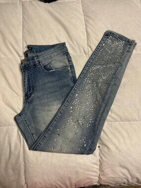 VENUS Rhinestone Jeans Size 4 Light Wash